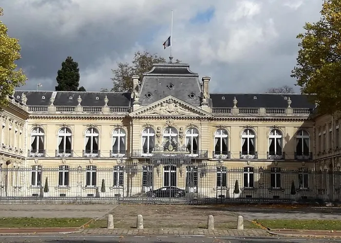 Le Petit Mansart